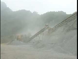 Ô nhiễm do khai thác, sản xuất vật liệu