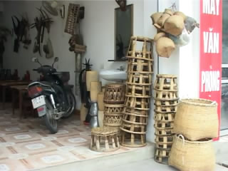 Mây tre thành phẩm xuống phố