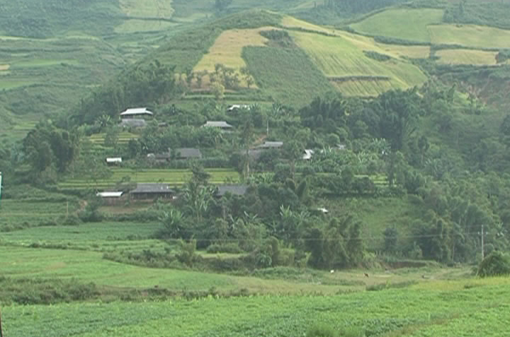 Bản làng vùng cao TC