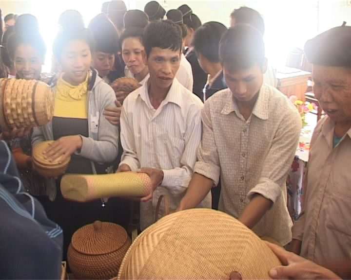 Nông dân Nà Tấu học nghề