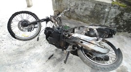 Chiếc xe máy của tên trộm bị thiêu rụi