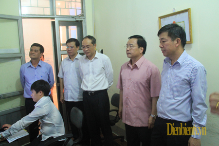 Đai biểu đến dự
