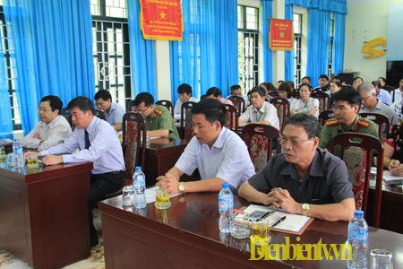 Đại biểu đến dự