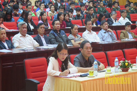 Đại biểu đến dự