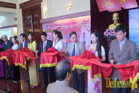 Đại biểu đến dự