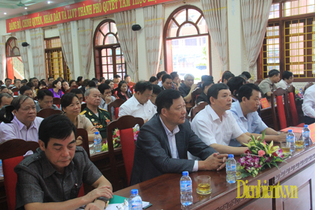 Đại biểu đến dự