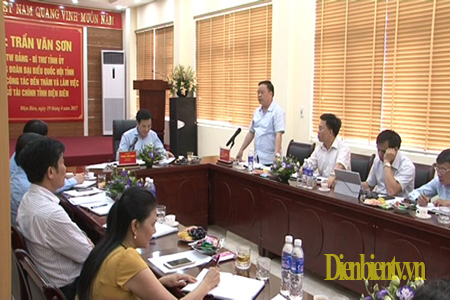 Quang cảnh buổi làm việc