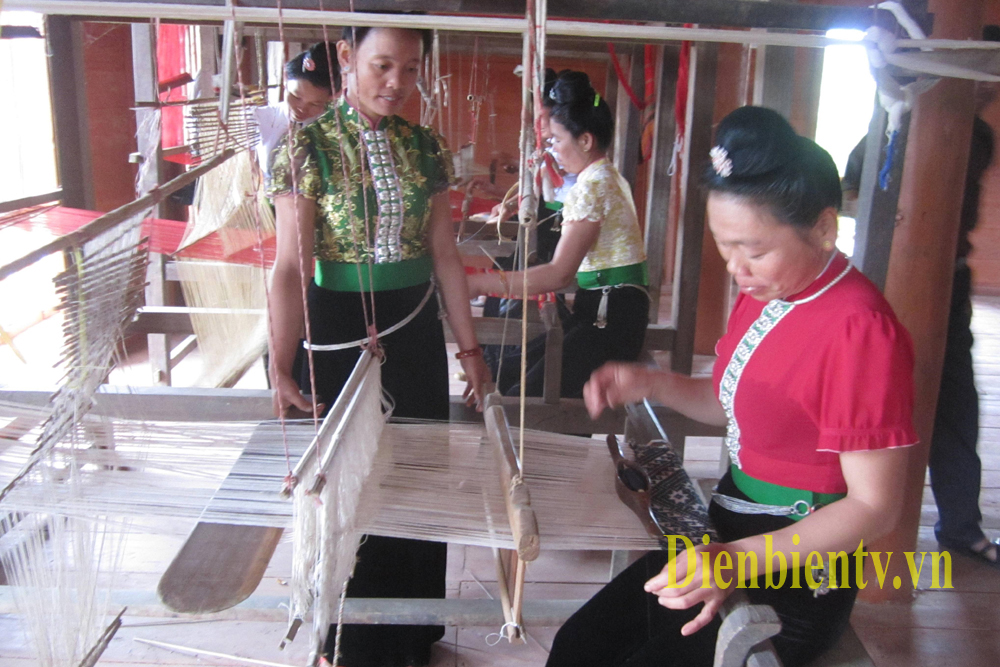 Người phụ nữ trong gia đình có vai trò hết sức quan trọng trong việc “giữ ấm” gia đình mình trước những cạm bẫy tệ nạn xã hội