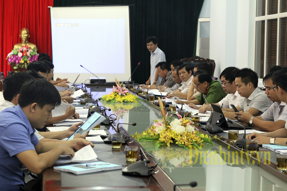 Quang cảnh cuộc họp