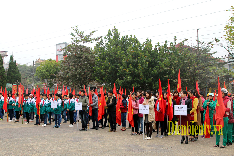 Quang cảnh Lễ mít tinh hưởng ứng “Tháng hành động Quốc gia phòng, chống HIV/AIDS”