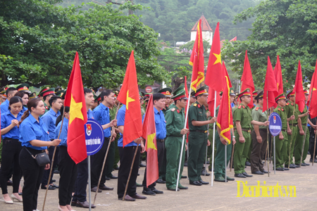 Quang cảnh Lễ ra quân
