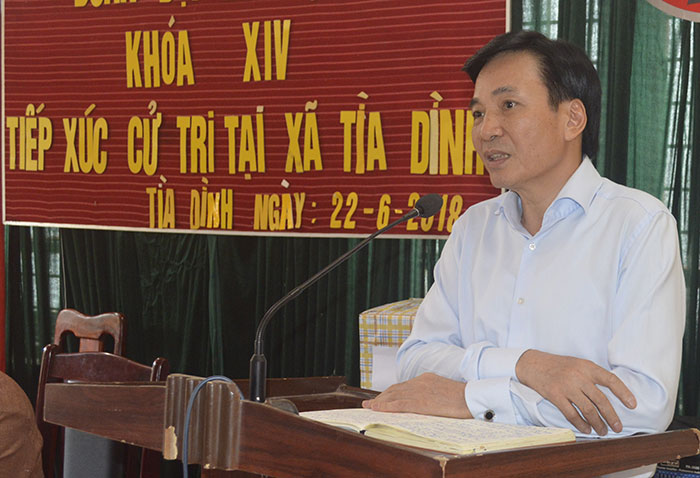 Đồng chí Trần văn Sơn-Ủy viên TW Đảng, Bí thư Tỉnh ủy, Trưởng Đoàn đại biểu Quốc hội tỉnh tiếp xúc cử tri xã Tìa Dình-  huyện Điện Biên Đông