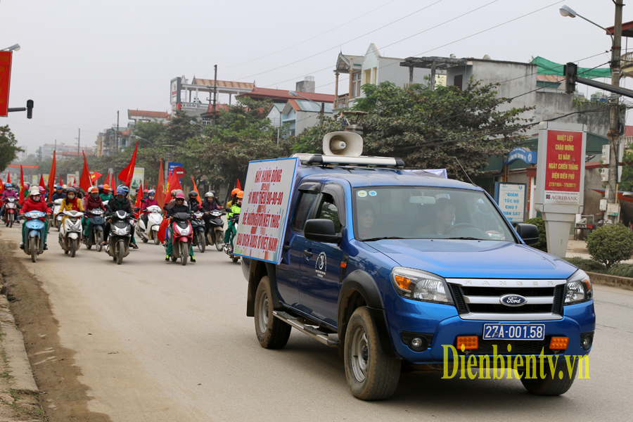 Hơn lúc nào hết, việc tuyên truyền, nâng cao nhận thức cho người dân về HIV chính là việc làm cần thiết góp phần xóa đi sự kỳ thị, phân biệt đối xử với người nhiễm HIV