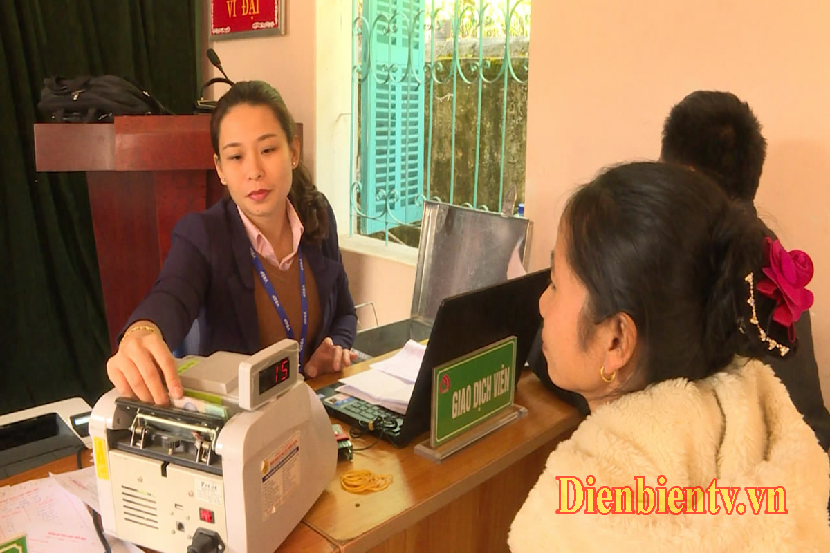 PS Muong Cha dieu tra ra soat ho ngheo.mp4_snapshot_13.47_[2018.11.26_14.14.41] copy.jpg