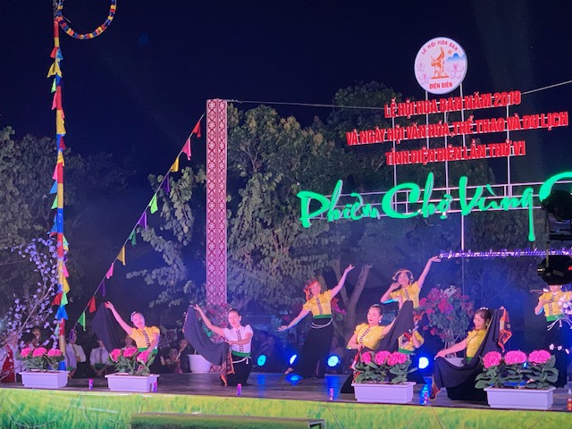 Chương trình văn nghệ đặc sắc trong đêm khai mạc