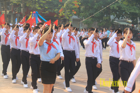 Các đại biểu đến dự