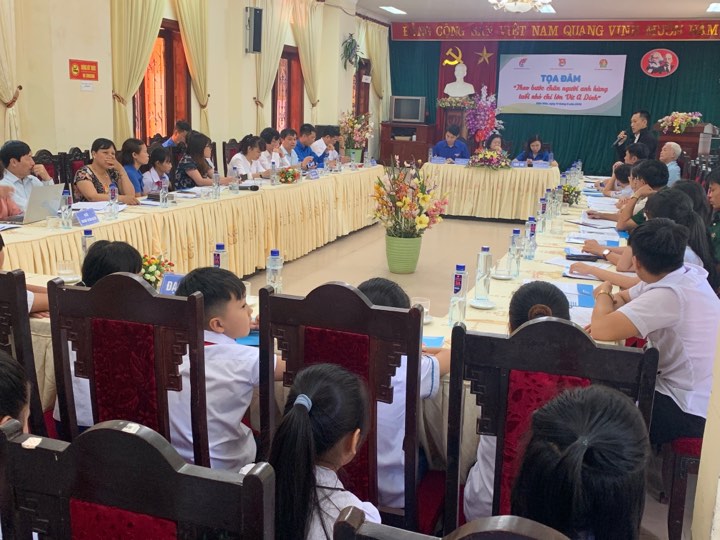 Quang cảnh buổi tọa đàm