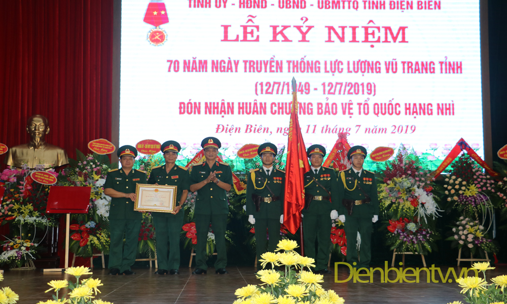 Đến dự buổi Lễ có các đồng chí: Thiếu tướng Phạm Hồng Chương - Phó Tư Lệnh, Tham mưu trưởng Quân khu 2; Trần Văn Sơn - Ủy viên Trung ương Đảng, Bí thư Tỉnh ủy, Trưởng đoàn đại biểu Quốc hội tỉnh; Mùa A Sơn - Phó Bí thư Tỉnh ủy, Chủ tịch UBND tỉnh...