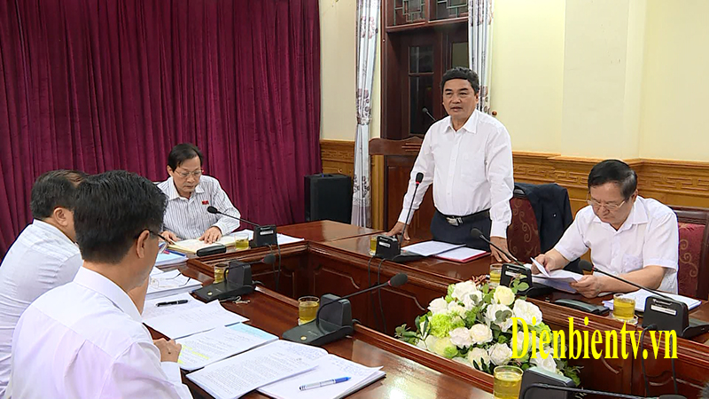 NGOC HAI TIN TOI- HDND TINH LAM VIEC VOI UBND TINH VE VIEC THUC HIEN CHINH SACH PHAP LUAT VE KHAM BENH.mpg_snapshot_01.06.jpg