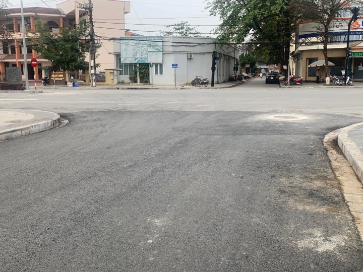 Hệ thống tín hiệu đèn giao thông khu vực Quảng trường 7/5.