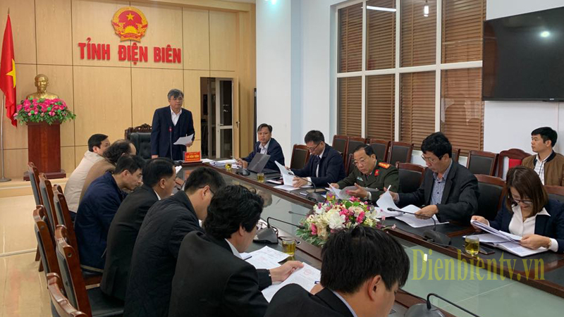 Đồng chí Lò Văn Tiến - Phó Chủ tịch UBND tỉnh Điện Biên phát biểu chỉ đạo tại cuộc họp