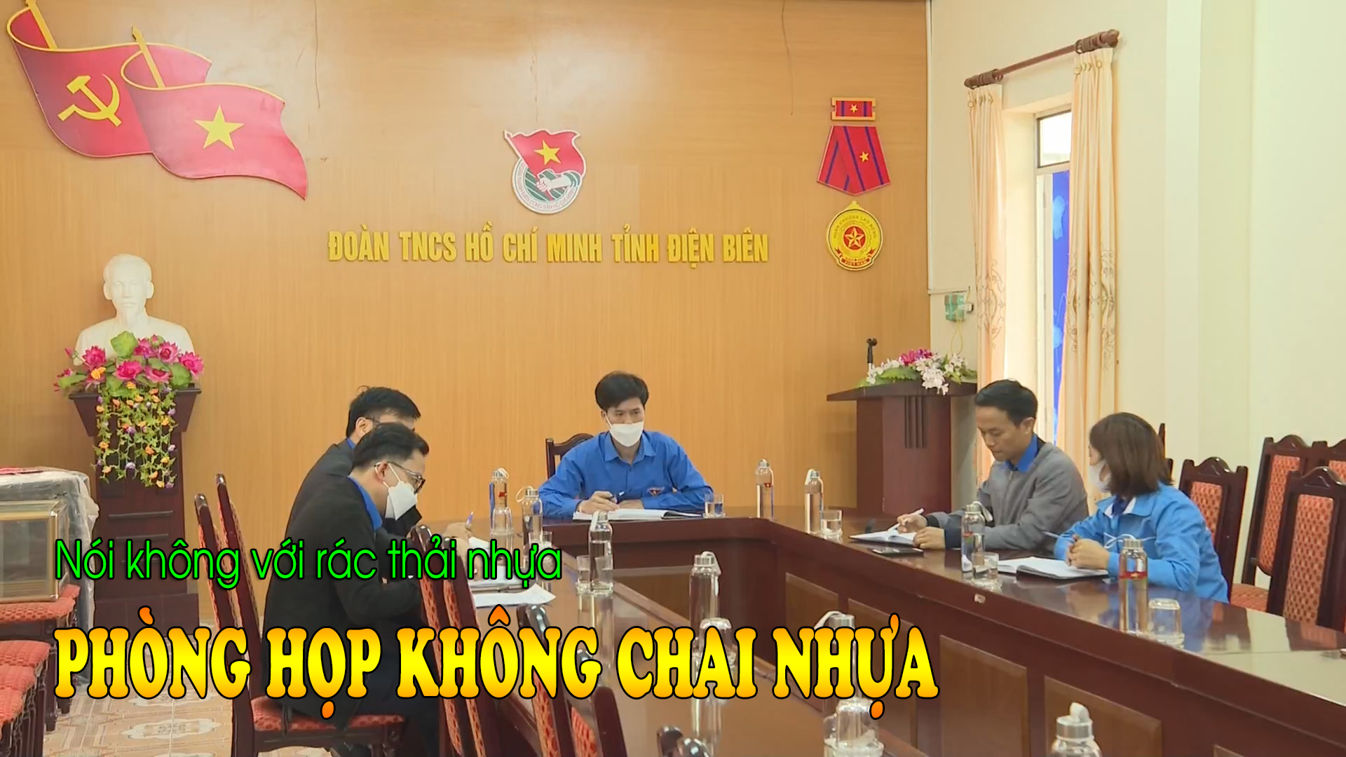 Phòng họp không chai nhựa