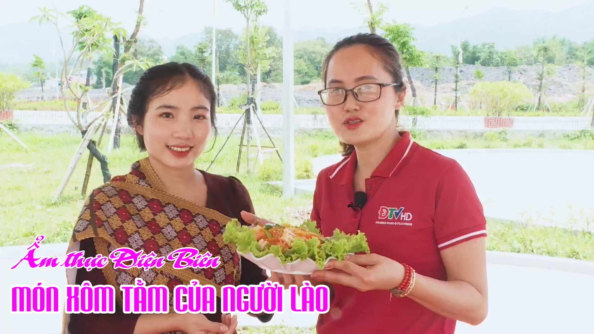 Món Xôm tằm của người Lào