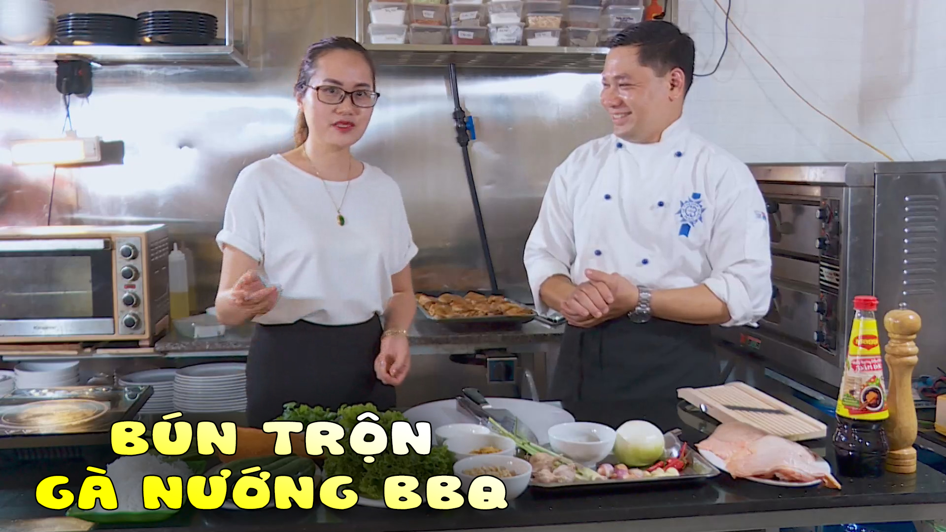 Bún trộn gà nướng BBQ