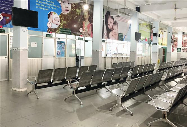 Khu vực tiêm chủng của Viện Pasteur Thành phố Hồ Chí Minh không một bóng người. Ảnh: Đinh Hằng - TTXVN