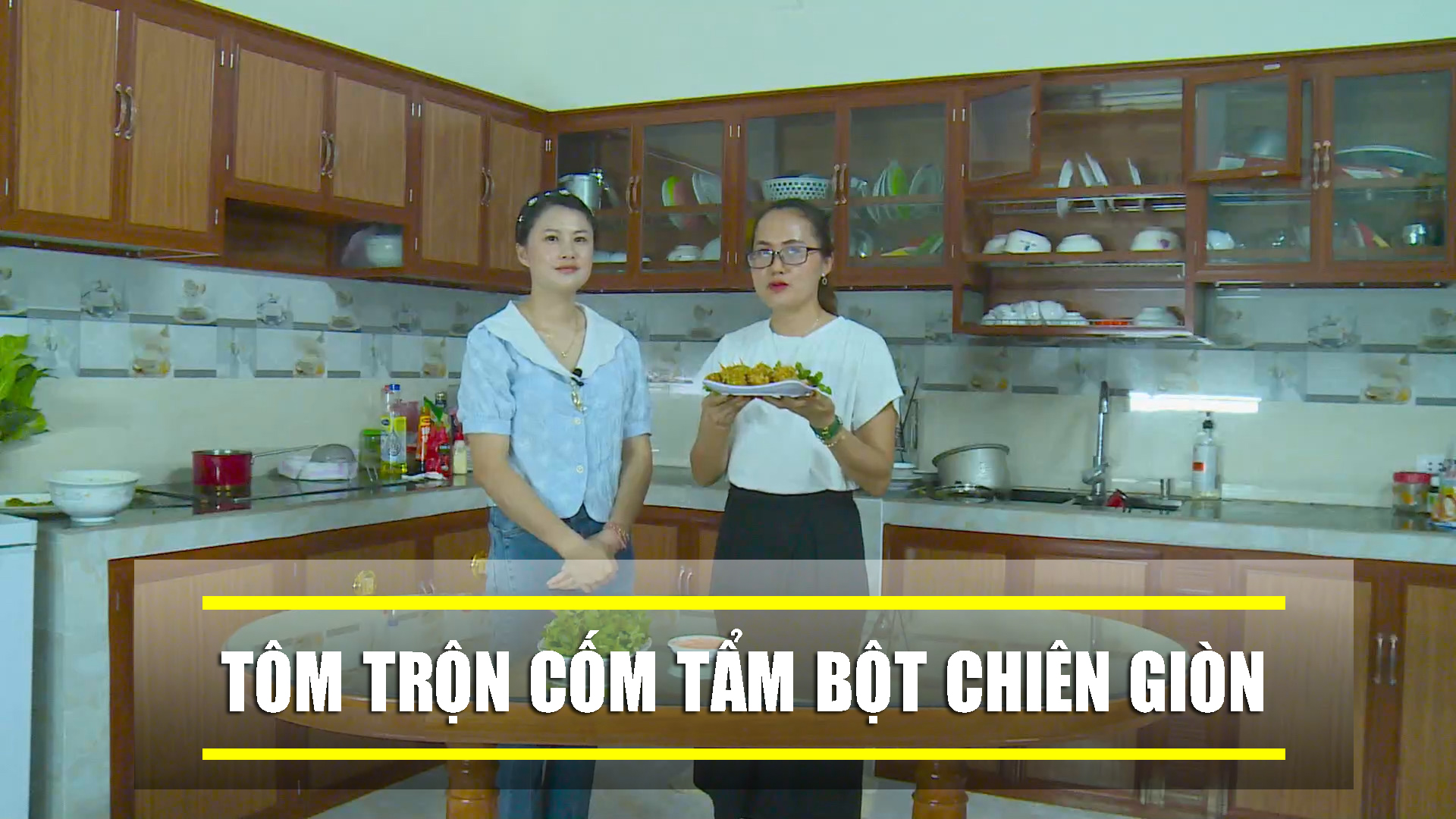 Tôm trộn cốm tẩm bột chiên giòn