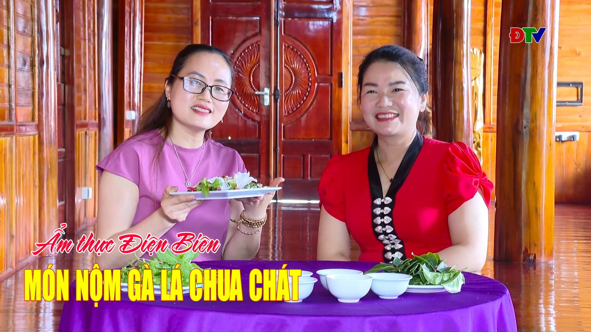 Món nộm gà lá chua chát