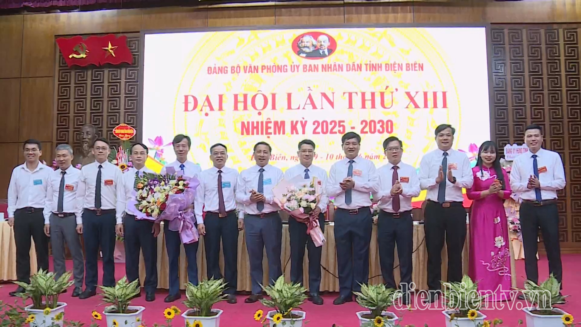 ban Chấp hành khóa mới ra mắt tại Đại hội.