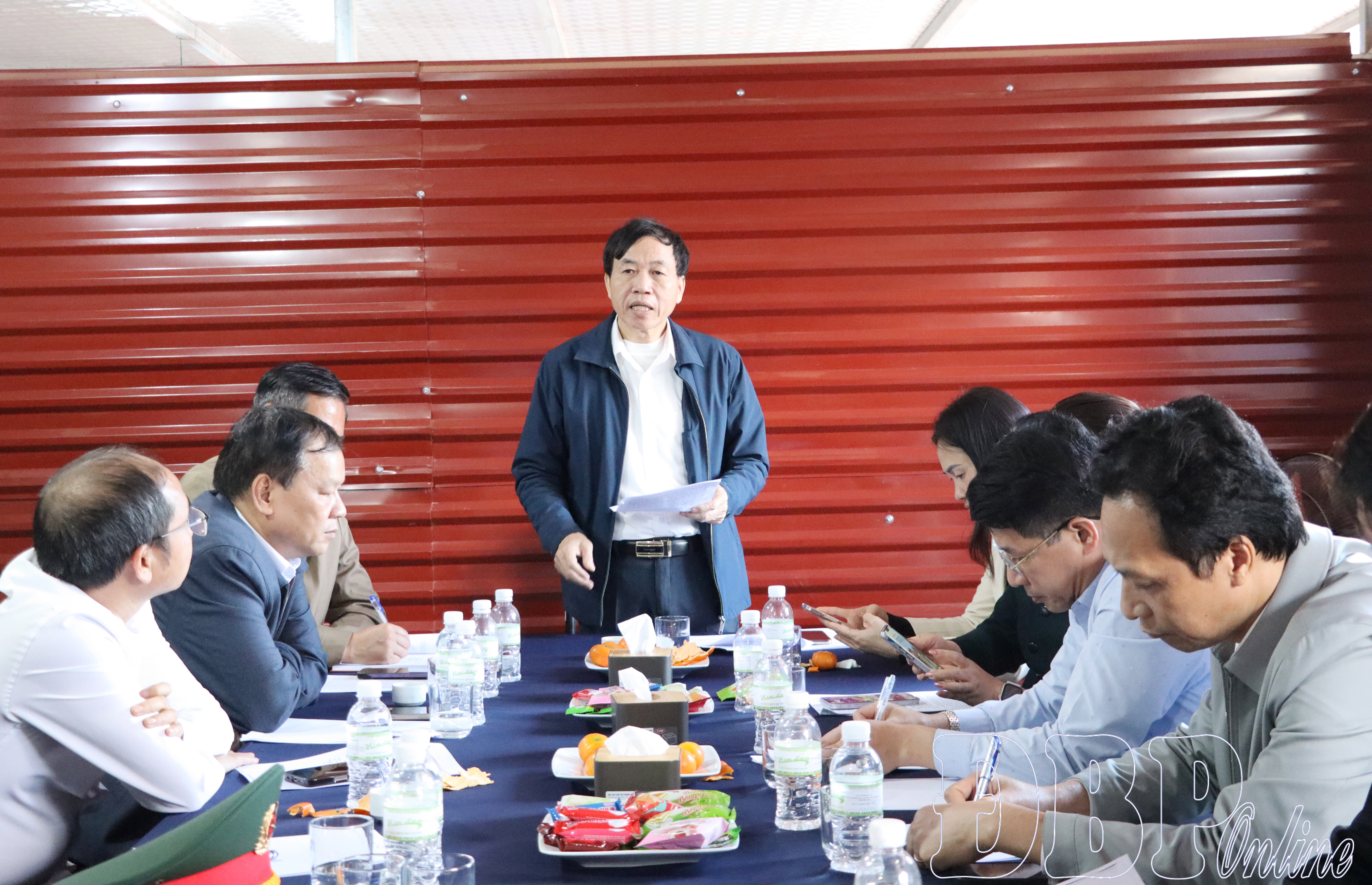 Chủ tịch UBND tỉnh Lê Văn Lương kết luận tại buổi làm việc với các đơn vị liên quan về tình hình triển khai dự án trong thời gian tới.