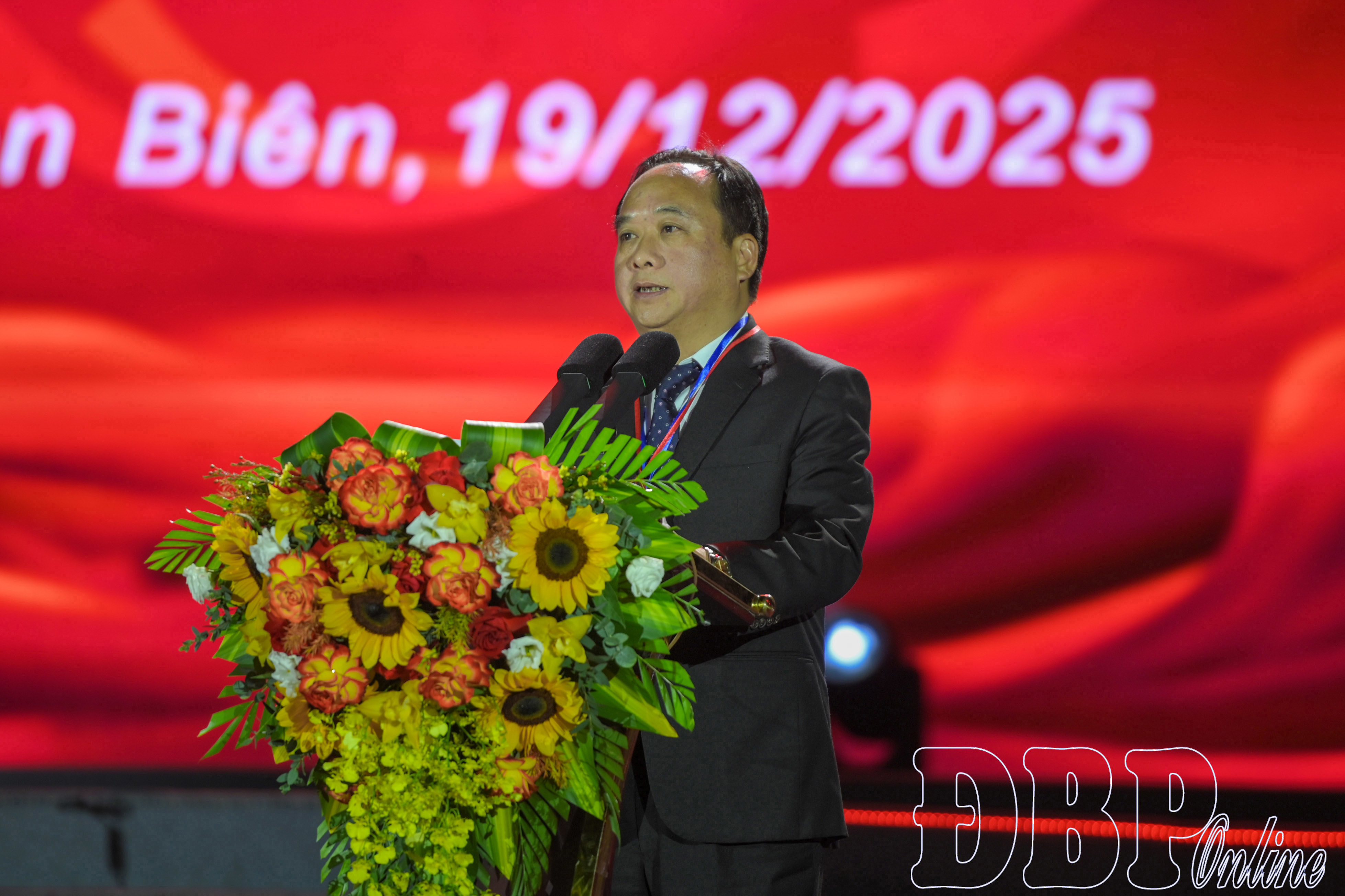 Phó Chủ tịch UBND tỉnh Nguyễn Minh Phú phát biểu khai mạc.