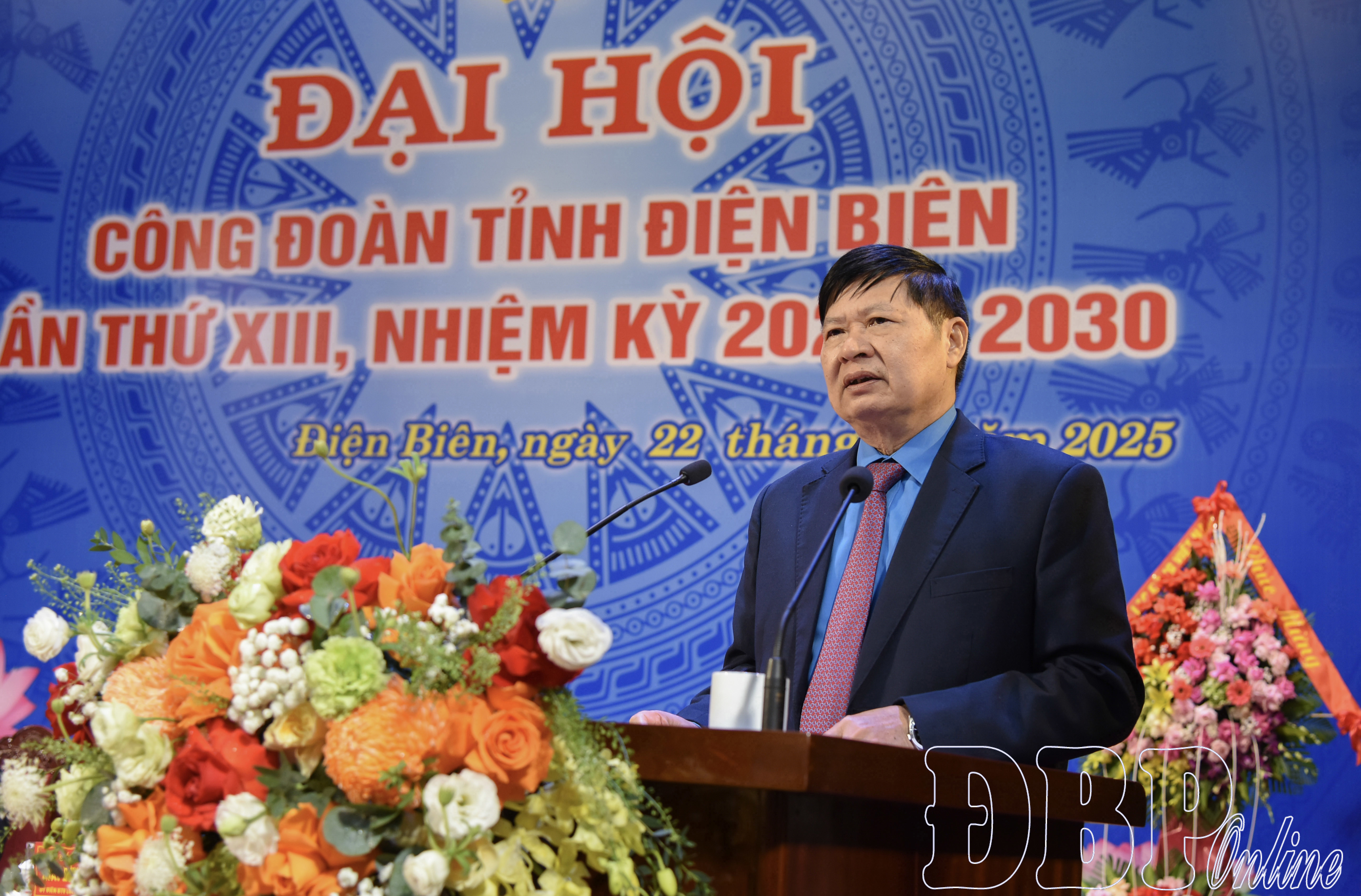 Đồng chí Phan Văn Anh, Phó Chủ tịch Tổng LĐLĐ Việt Nam phát biểu tại Đại hội.