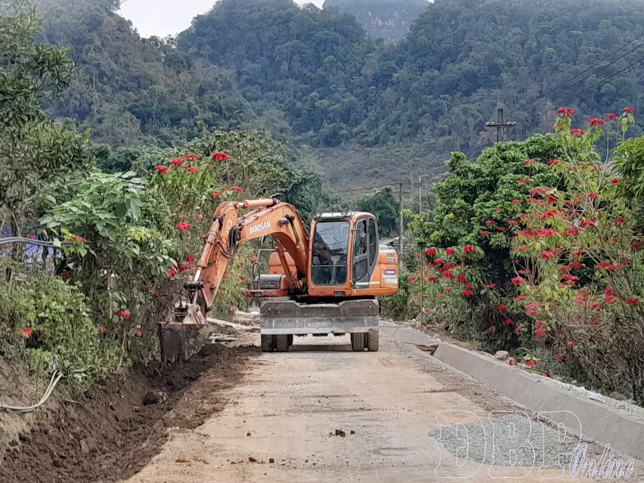 Dự án đường giao thông nội bản Khu tái định cư Tà Huổi Tráng - Tà Si Láng, xã Tủa Thàng hoàn thành quyết toán, góp phần phát huy hiệu quả dự án.